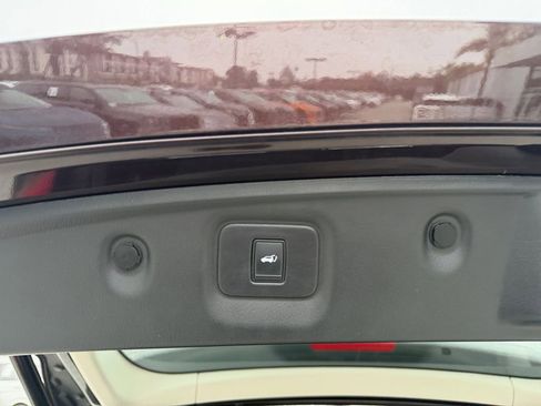 Used 2019 INFINITI QX60 Luxe w/ Essential Package image 11