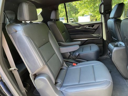 Used 2026 Chevrolet Traverse LT w/ Sun and Wheel Package FWD image 36