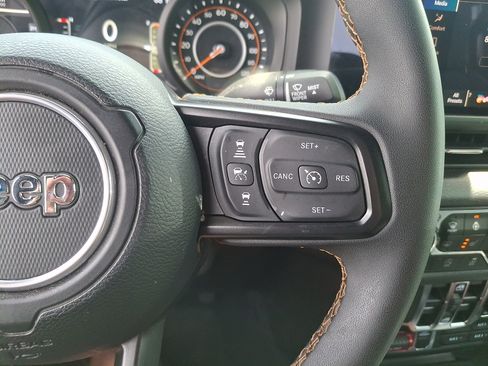 Used 2024 Jeep Wrangler Unlimited Sport AWD/4WD image 21