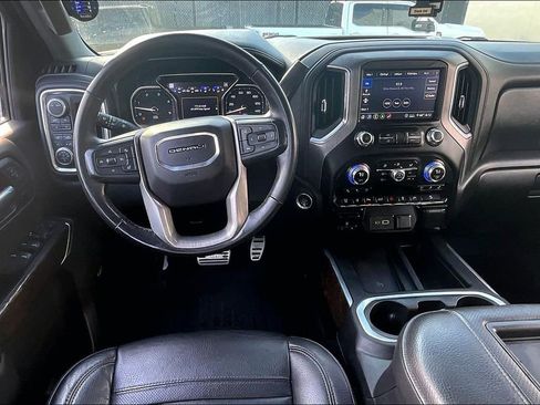 Used 2020 GMC Sierra 2500 Denali w/ Denali Ultimate Package image 9