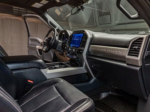 Used 2022 Ford F250 Lariat w/ Lariat Ultimate Package AWD/4WD image 14