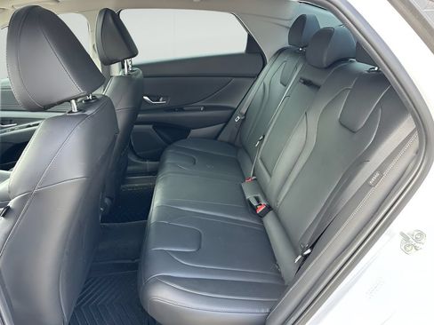 Used 2024 Hyundai Elantra Limited FWD image 14