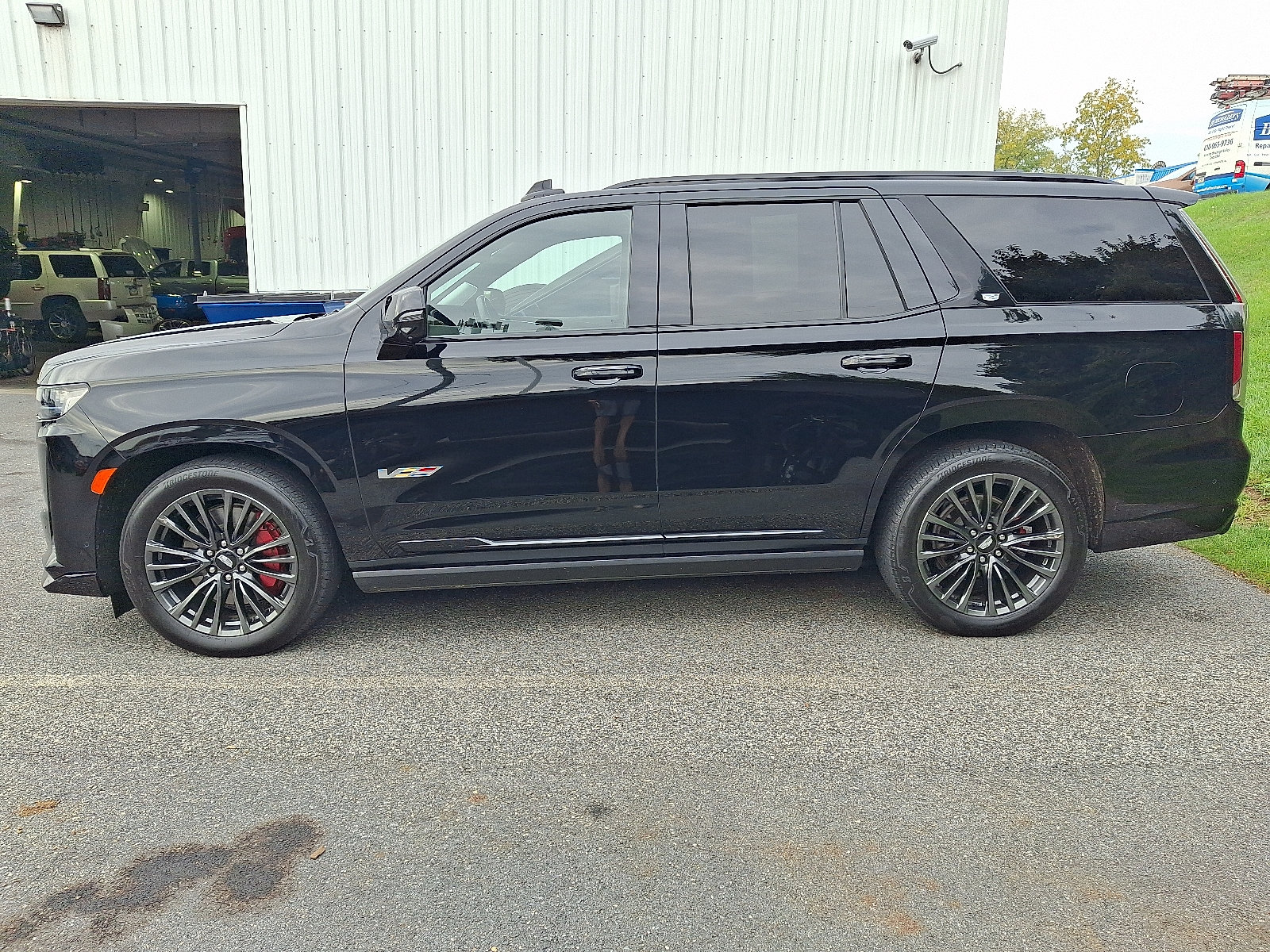 Certified 2024 Cadillac Escalade V AWD/4WD image 4