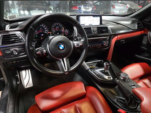 Used 2020 BMW M4 Convertible w/ Executive Package image 14