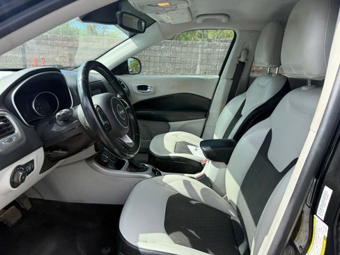 Used 2018 Jeep Compass Latitude w/ Popular Equipment Group AWD/4WD image 13