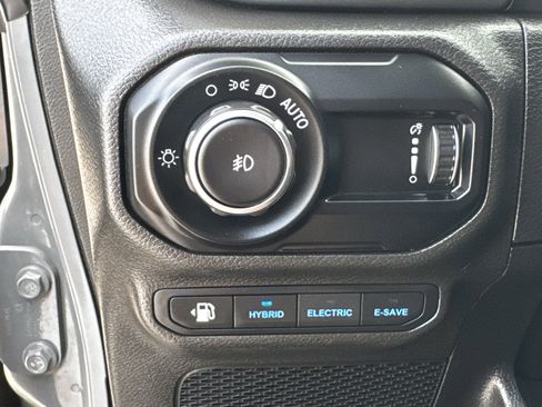 Used 2023 Jeep Wrangler Unlimited Rubicon 4xe image 24