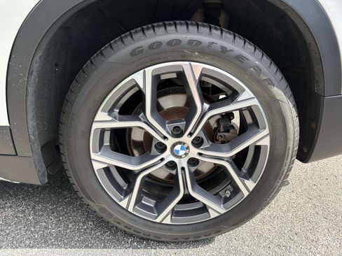 Used 2021 BMW X1 xDrive28i w/ Convenience Package image 10