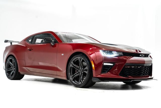 Used 2017 Chevrolet Camaro SS RWD image 7