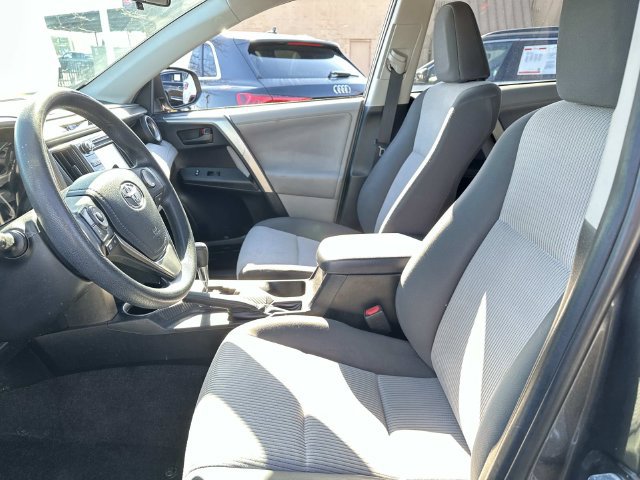 Used 2013 Toyota RAV4 LE FWD image 9