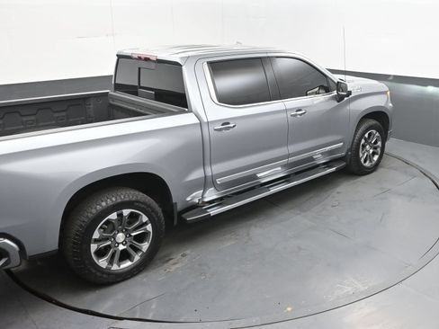 Used 2025 Chevrolet Silverado 1500 High Country AWD/4WD image 36