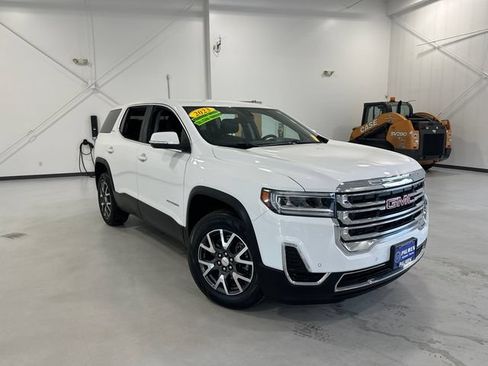 Used 2023 GMC Acadia SLE w/ LPO, Floor Liner Package FWD image 4