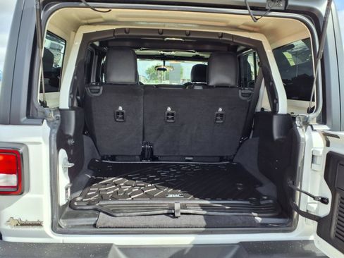 Used 2023 Jeep Wrangler Unlimited Sport AWD/4WD image 8