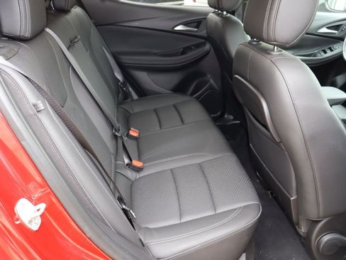 Used 2020 Buick Encore GX Essence w/ Experience Buick Package FWD image 17