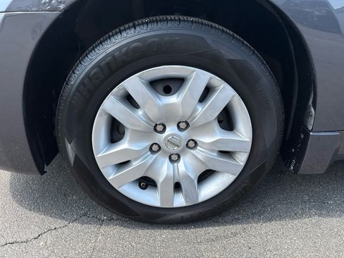Used 2011 Nissan Altima 2.5 S FWD image 9