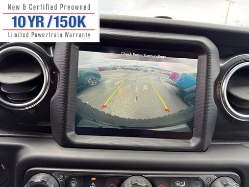 Used 2020 Jeep Wrangler Unlimited Sahara image 26