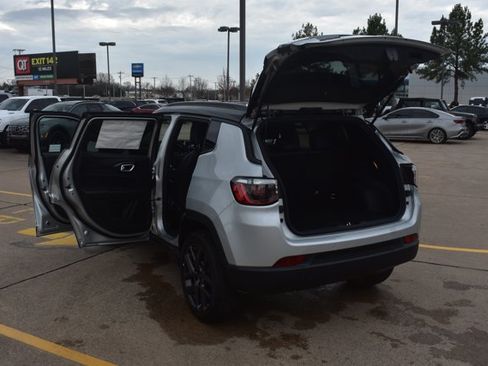 New 2026 Jeep Compass Limited AWD/4WD image 16
