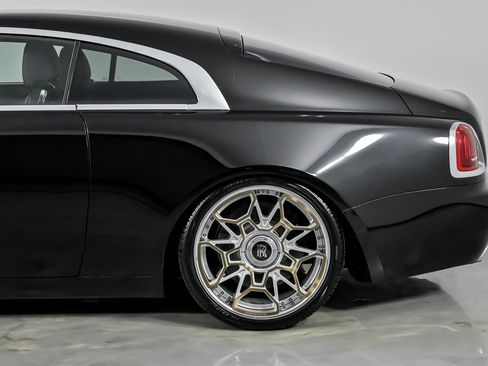 Used 2014 Rolls-Royce Wraith image 9