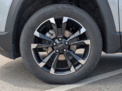 Used 2025 Chevrolet Equinox RS AWD/4WD image 15