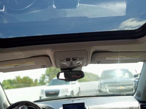 Used 2011 Cadillac SRX Luxury image 13