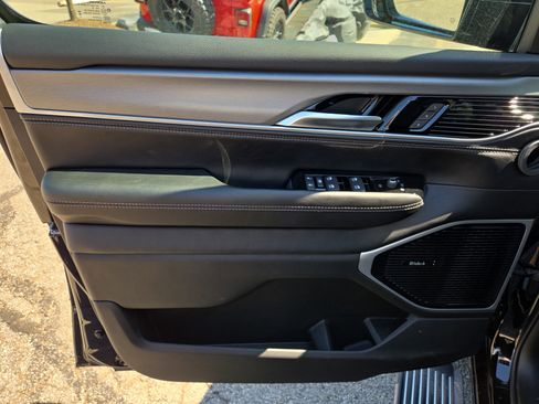 New 2026 Jeep Grand Wagoneer Limited image 5