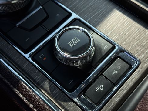 Used 2023 Ford Expedition Max Limited image 26