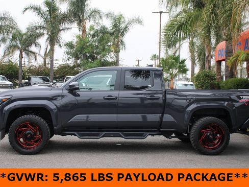 Used 2024 Toyota Tacoma TRD Sport image 5