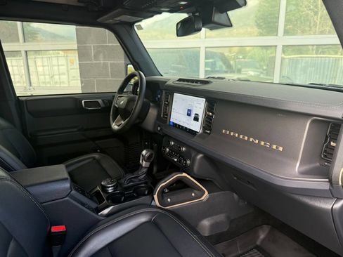 Used 2025 Ford Bronco Badlands AWD/4WD image 42