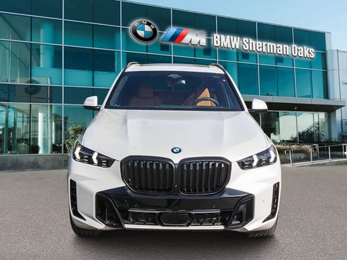 New 2026 BMW X5 sDrive40i w/ M Sport Package image 2
