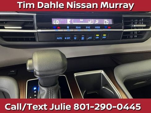 Used 2024 Toyota Sienna LE AWD/4WD image 30