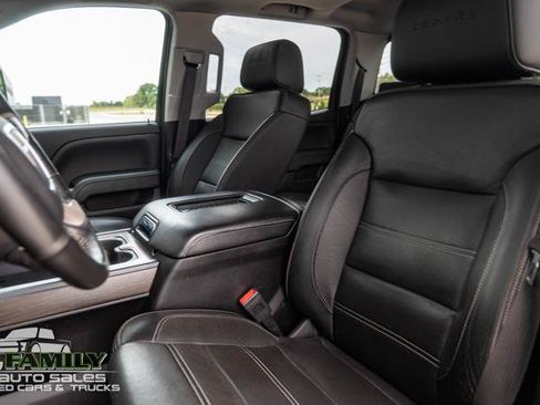 Used 2019 GMC Sierra 2500 Denali w/ Duramax Plus Package AWD/4WD image 23