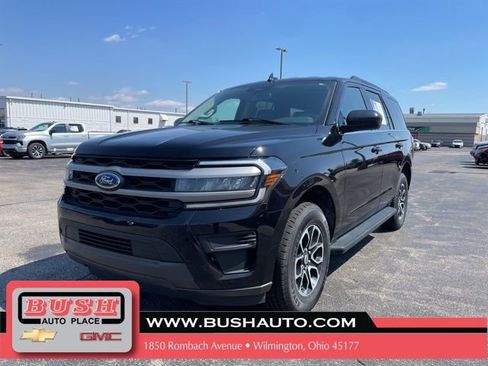 Used 2024 Ford Expedition XLT AWD/4WD image 3