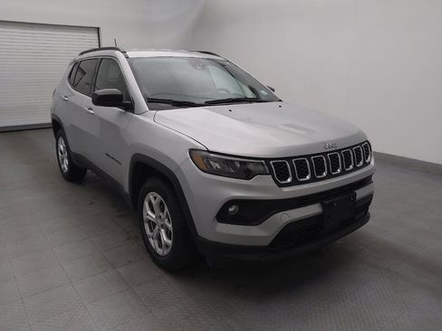 Used 2024 Jeep Compass Latitude image 13