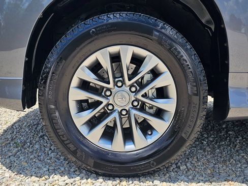 Used 2016 Lexus GX 460 Luxury AWD/4WD image 4