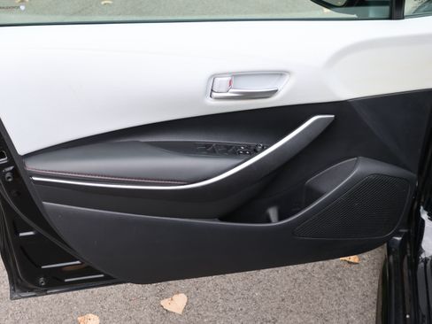 Certified 2025 Toyota Corolla SE FWD image 19