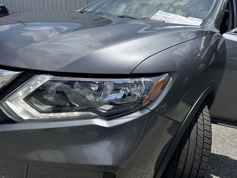 Used 2020 Nissan Rogue SL FWD image 31