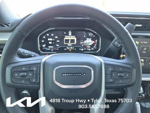 Used 2025 GMC Sierra 2500 Denali AWD/4WD image 32
