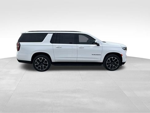 Used 2023 Chevrolet Suburban RST w/ Luxury Package AWD/4WD image 8