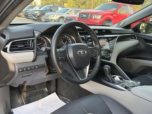 Used 2018 Toyota Camry XLE w/ Driver Assist Package FWD image 10