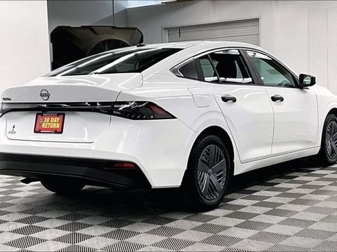 New 2027 Nissan Sentra S w/ Floor Mat Package FWD image 17