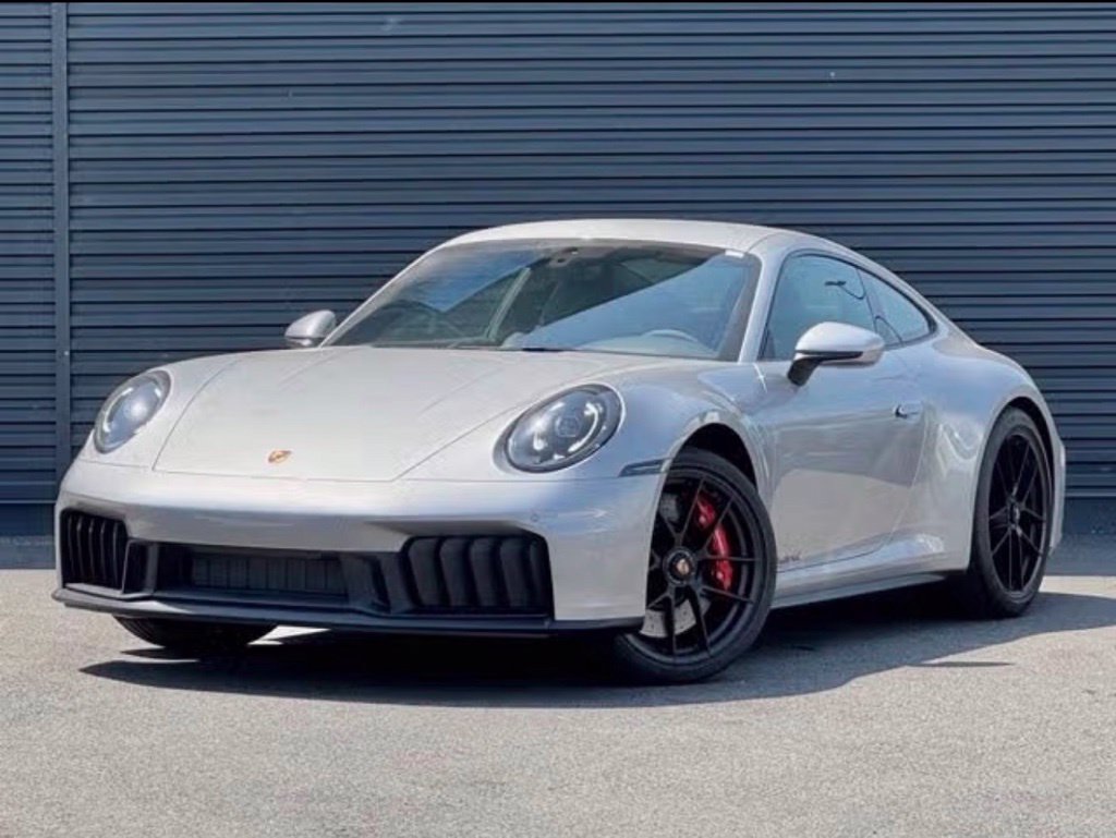 Used 2025 Porsche 911 Carrera 4 GTS AWD/4WD image 1
