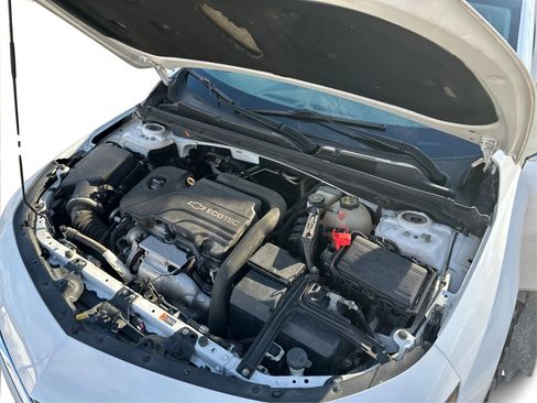 Used 2016 Chevrolet Malibu LT image 12