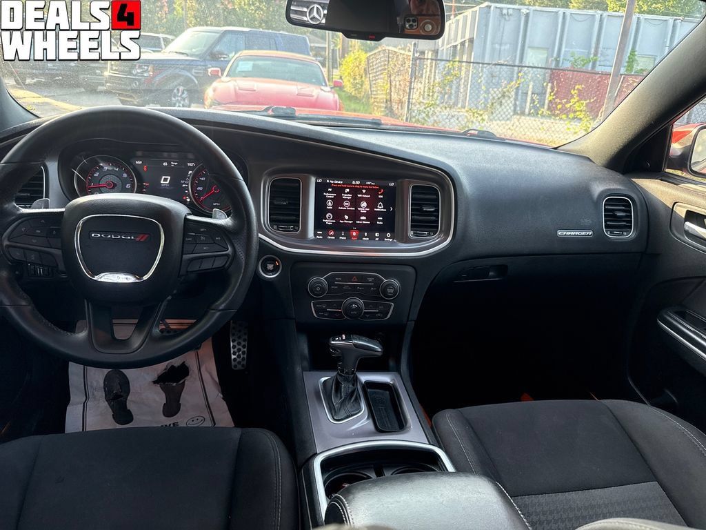 Used 2019 Dodge Charger GT RWD image 12