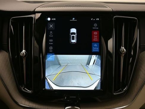 Used 2023 Volvo XC60 B5 Ultimate w/ Climate Package FWD image 22