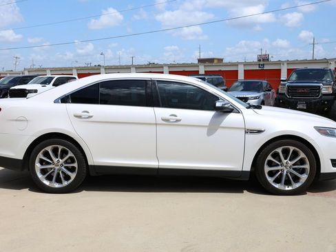 Used 2019 Ford Taurus Limited AWD/4WD image 4
