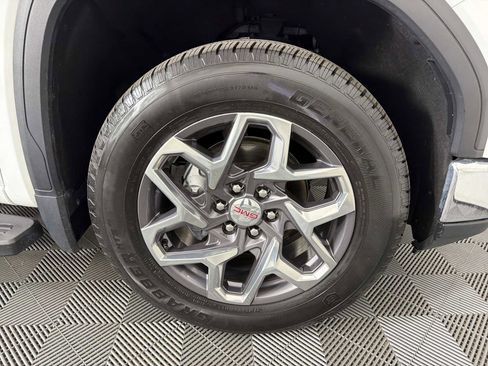 Used 2023 GMC Sierra 1500 SLT w/ SLT Premium Package image 10