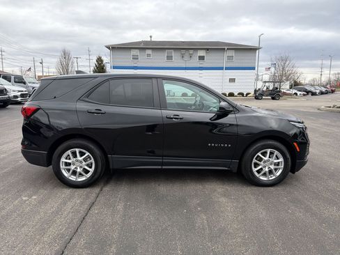 Used 2023 Chevrolet Equinox LS w/ LS Convenience Package image 9