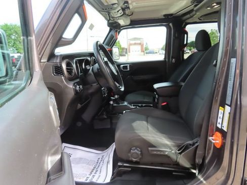 Used 2019 Jeep Wrangler Unlimited Sport S AWD/4WD image 19