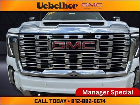 Used 2024 GMC Sierra 2500 Denali w/ Denali Reserve Package image 12