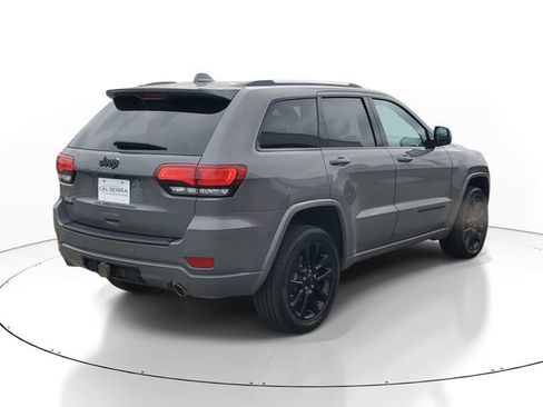 Used 2021 Jeep Grand Cherokee Altitude AWD/4WD image 4