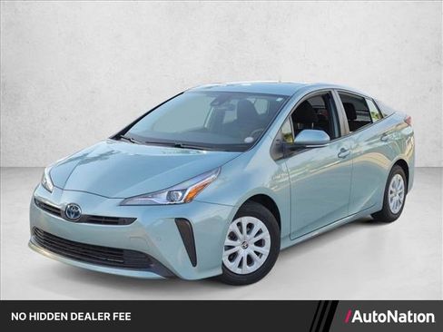 Used 2022 Toyota Prius LE FWD image 1
